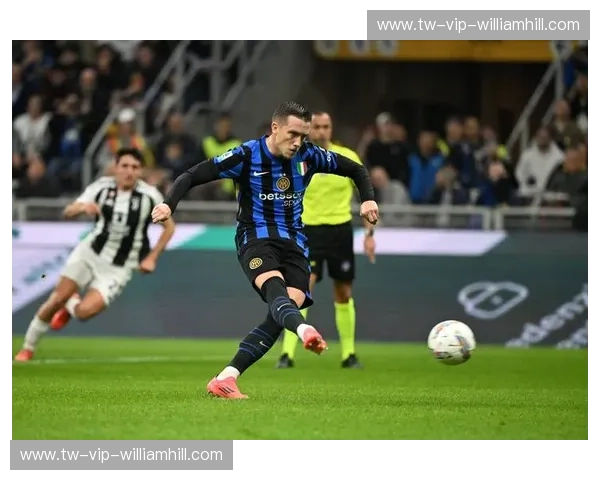 永恒的红蓝与纯粹的洁白：当国家德比超越足球，成为时代的呼吸